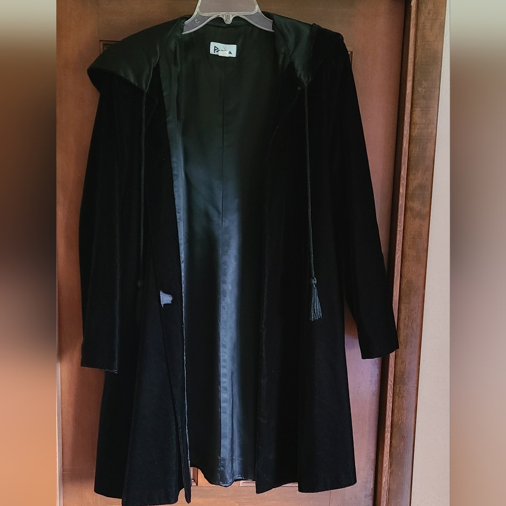 Patra Elegant Black Women's Cape